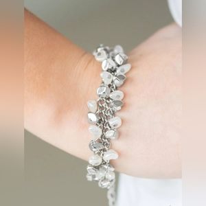 NWT PAPARAZZI "Seaside Social" beaded bracelet